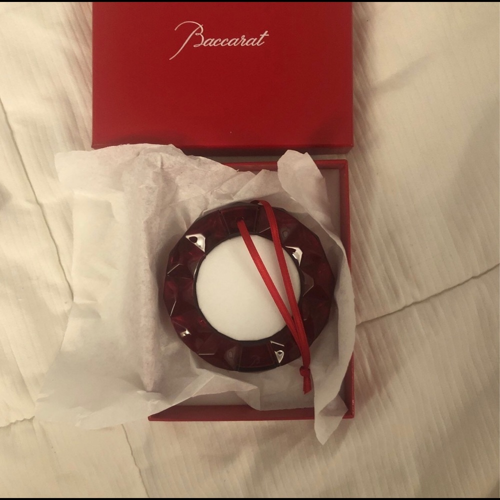 Baccarat wreath ornament red